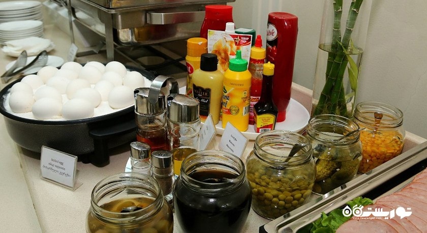 بوفه سلف سرویس سالن صبحانه