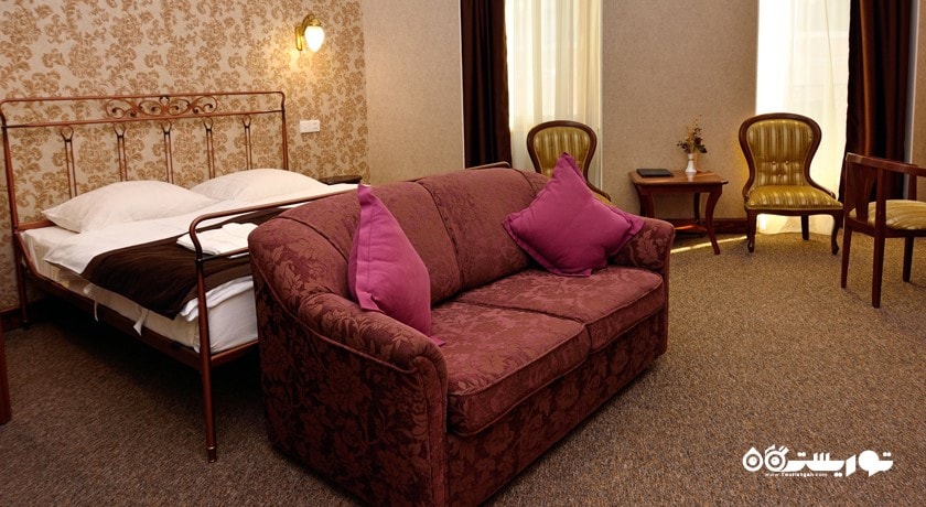 تخت بزرگ اتاق کامفورت دبل