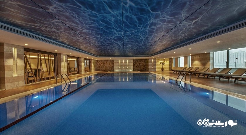 استخر سرپوشیده هتل رامادا کایا پلازا