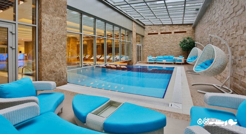 استخر سرپوشیده مرکز اسپا