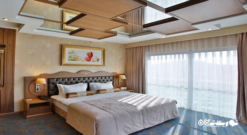 نمای تخت بزرگ سوئیت کرنر 