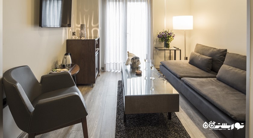 محوطه نشیمن سوئیت جونیور