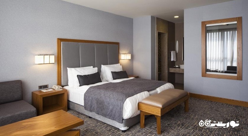 نمای تخت بزرگ اتاق دلوکس