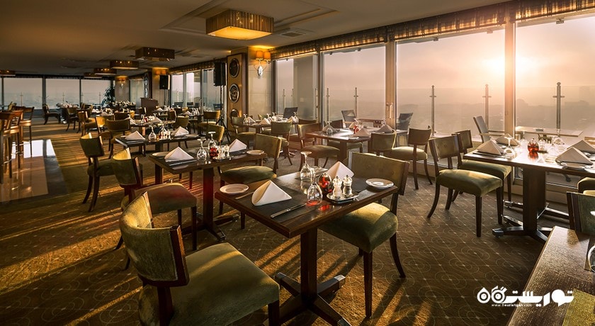 چشم انداز زیبای رستوران کامپس