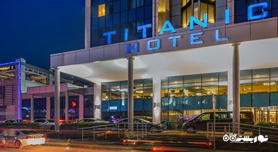 درب ورودی هتل تایتانیک پورت باکرکوی