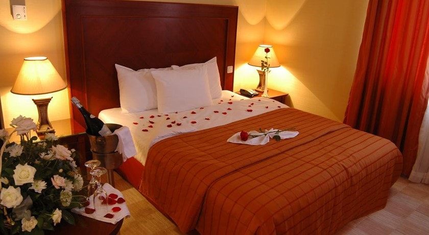 نمای تخت بزرگ اتاق استاندارد