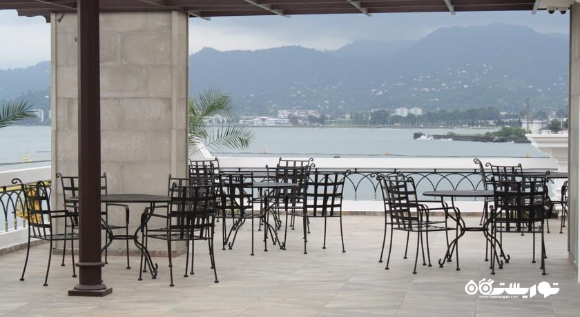چشم انداز زیبای رستوران تراس