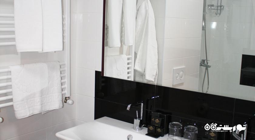 حمام و سرویس بهداشتی اتاق ها