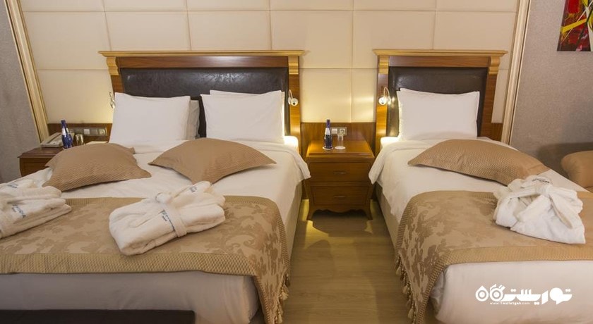 نمای تخت های اتاق دلوکس