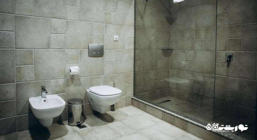 حمام و سرویس بهداشتی اتاق ها