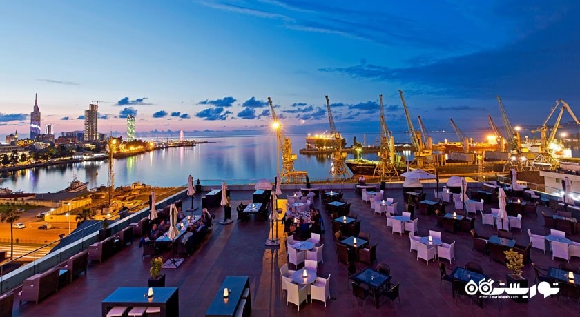 چشم انداز رستوران و بار تراسیتی