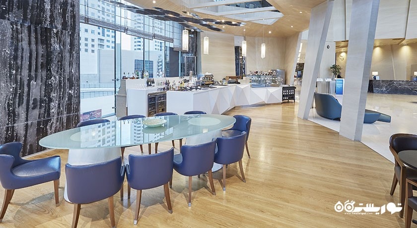 نمایی از براسری و کافه ورتیس