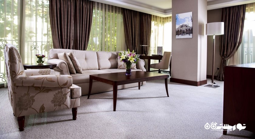 محوطه نشیمن سوئیت دوخوابه