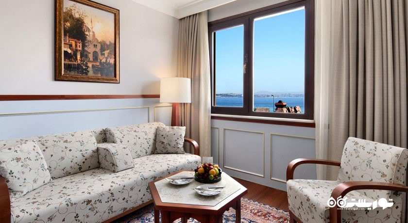 محوطه نشیمن اتاق دلوکس