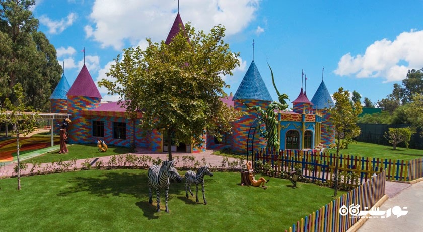 محوطه فضای باز کلاب کودکان