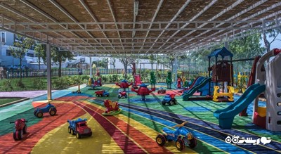 محوطه فضای باز کلاب کودکان