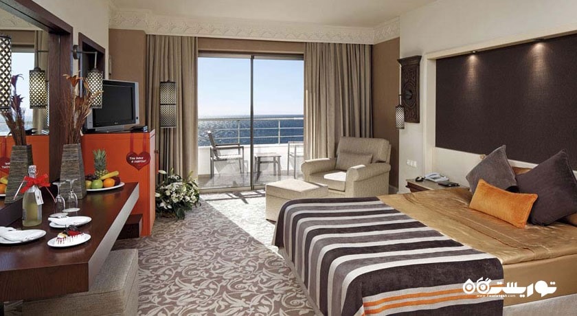 نمای تخت بزرگ سوئیت هانی مون