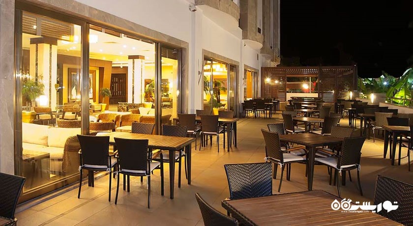 محوطه فضای باز بار لابی