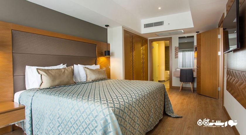 نمای تخت بزرگ سوئیت جونیور