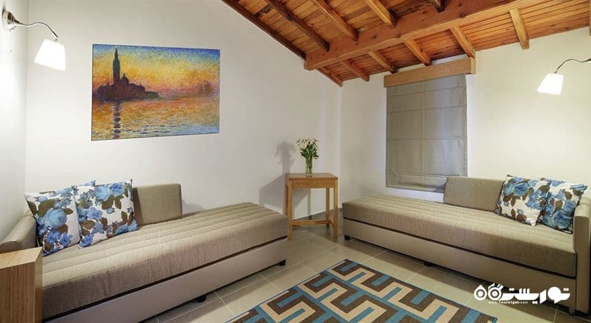 محوطه نشیمن اتاق کلاب فمیلی