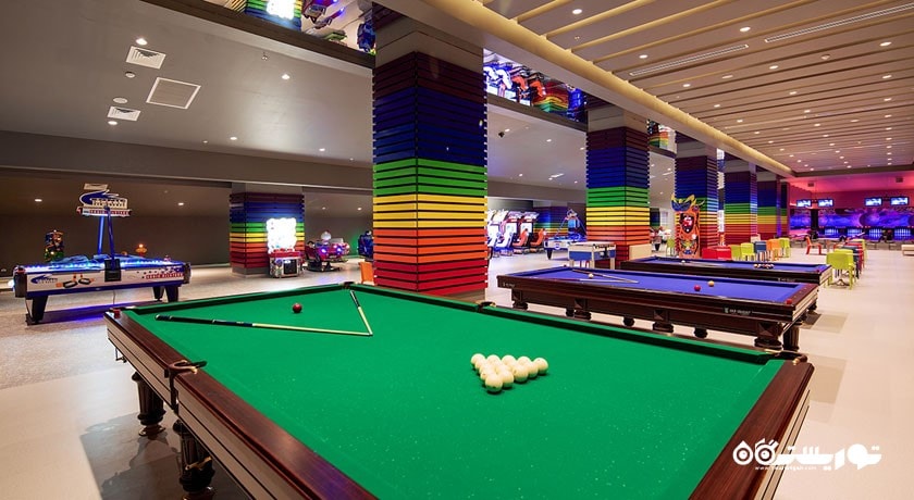 سالن بیلیارد هتل تایتانیک دلوکس بلک