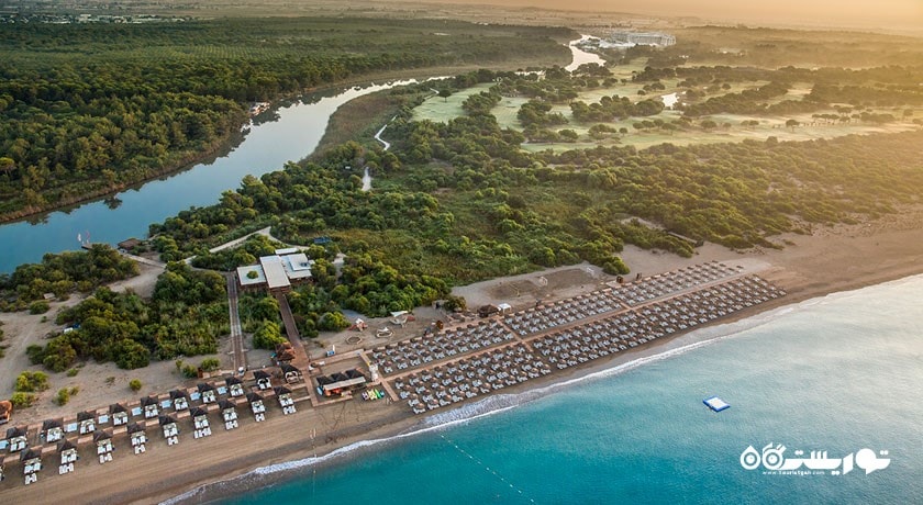 دورنمای هتل تایتانیک دلوکس بلک