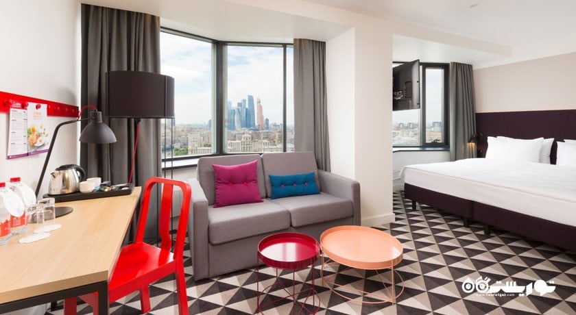 سوئیت جونیور هتل آزیموت اسمولینسکایا