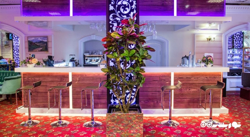 گرلز بار هتل کورستون مسکو