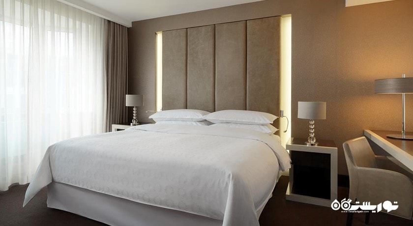 تخت بزرگ سوئیت اگزکیوتیو کلاب