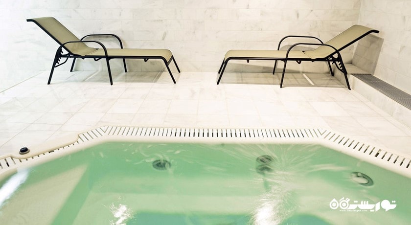 جکوزی هتل گلدن اپل بوتیک