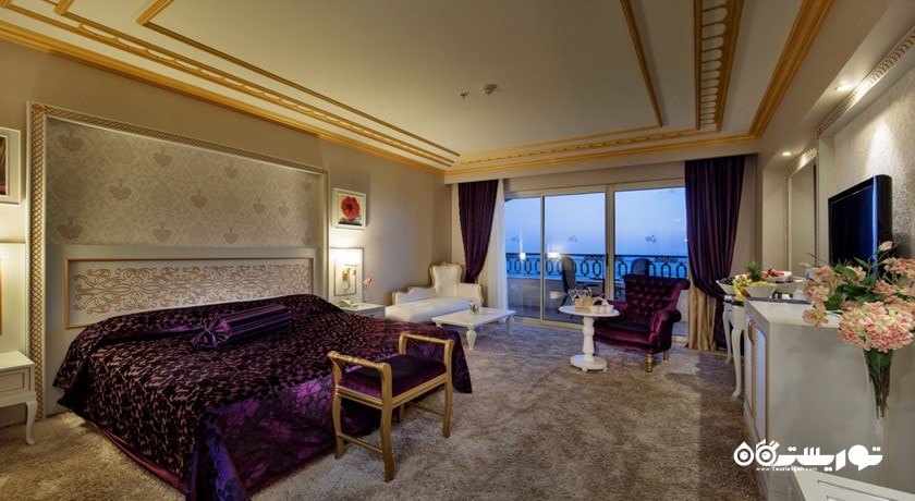 نمای تخت بزرگ اتاق هانی مون