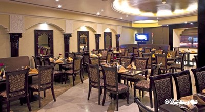 نمای رستوران عربی کلئوپاترا