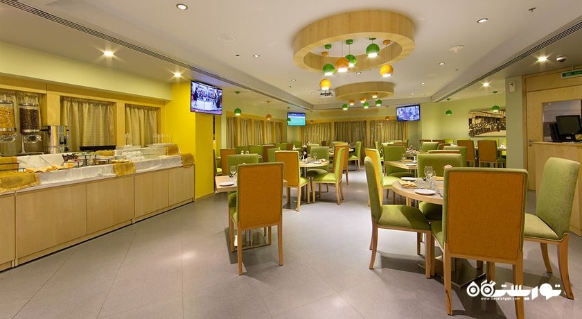 نمای کلی از رستوران مون اسکیپ