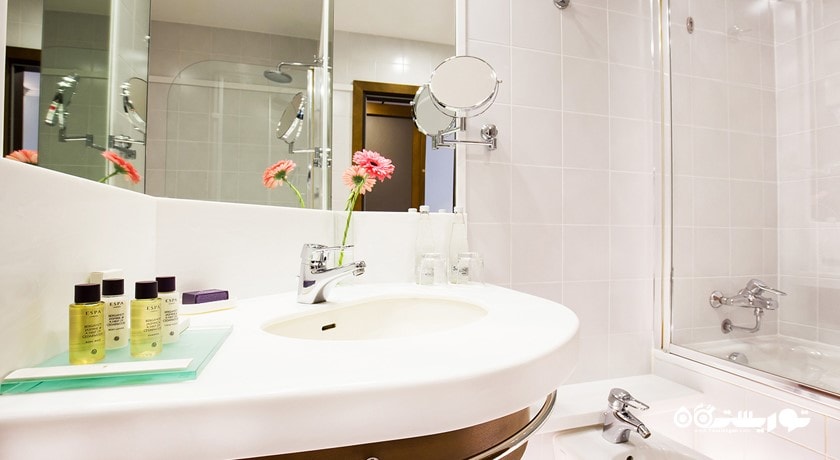 حمام و سرویس بهداشتی اتاق ها