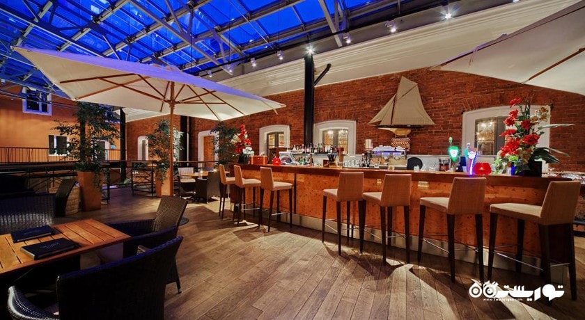 نمای کلی از لابی بار بریجز