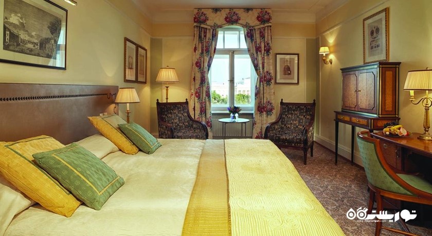 نمای تخت بزرگ اتاق دلوکس