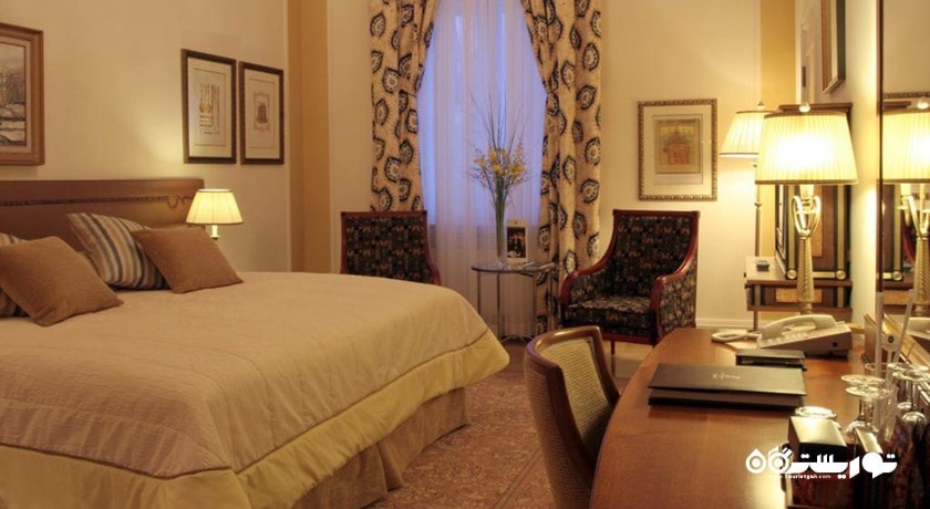 نمای تخت بزرگ اتاق هیستوریک