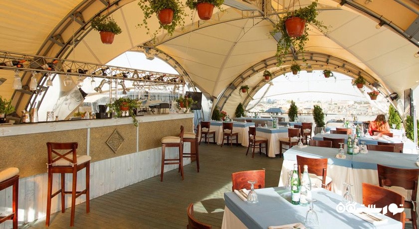 محوطه فضای باز بار نیویسوموست