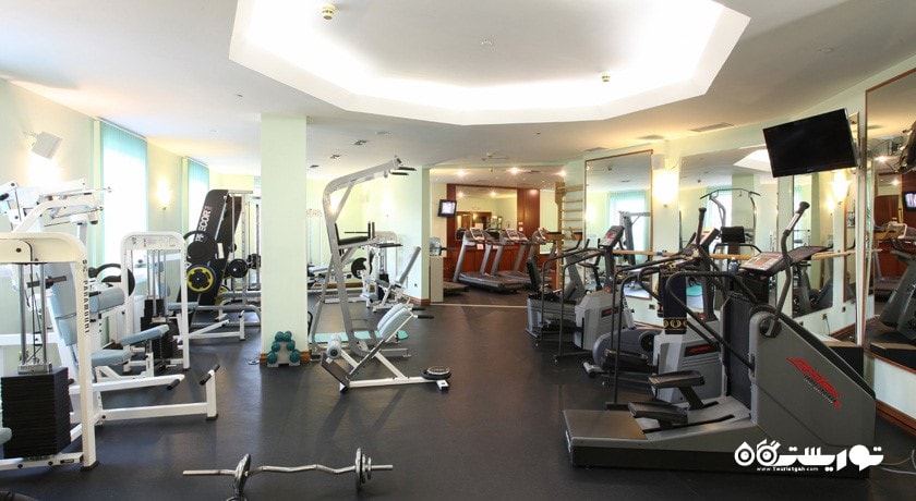 سالن ورزشی هتل گلدن رینگ