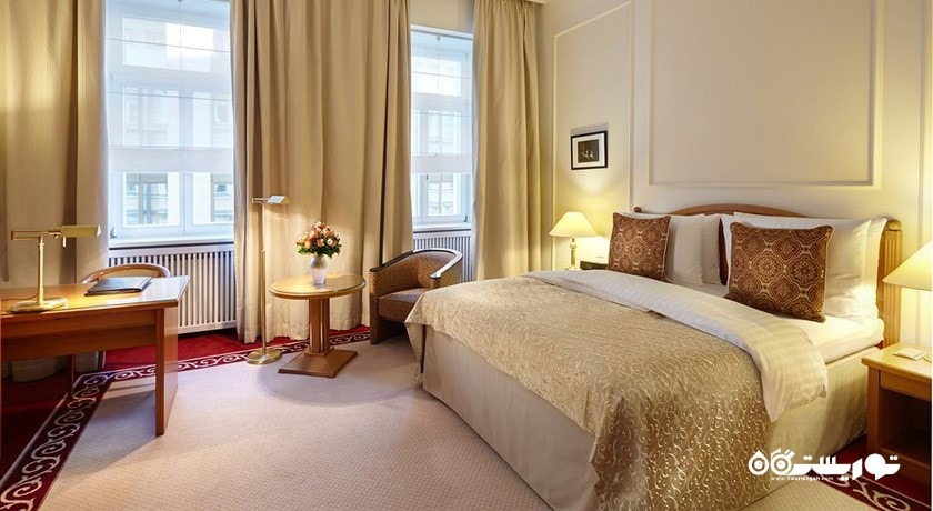 نمای تخت بزرگ اتاق سوپریور