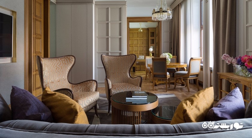 محوطه نشیمن سوئیت امبسدور