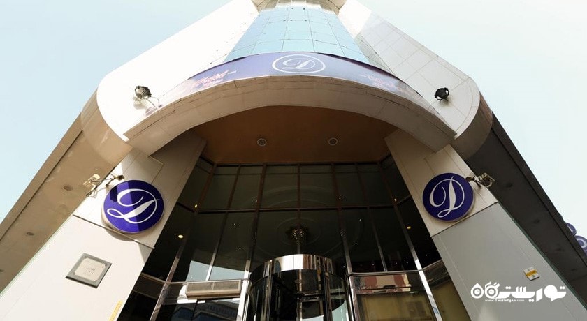 درب ورودی هتل دلمون