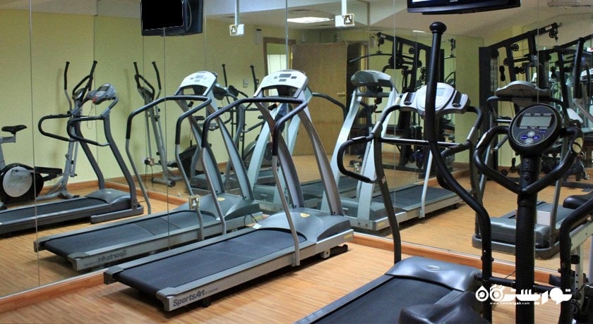 سالن ورزشی هتل دورس