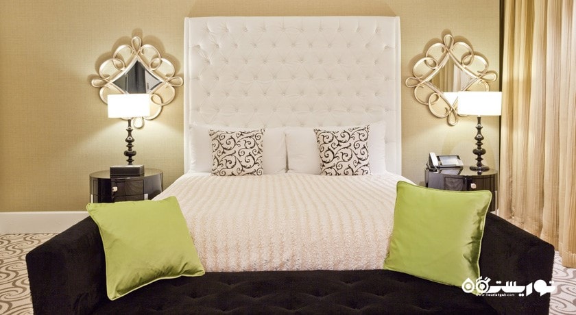 نمای تخت بزرگ سوئیت آتریوم