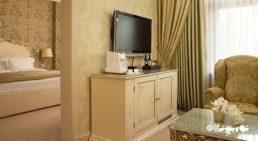 سوئیت بیزینس هتل رادیسون رویال