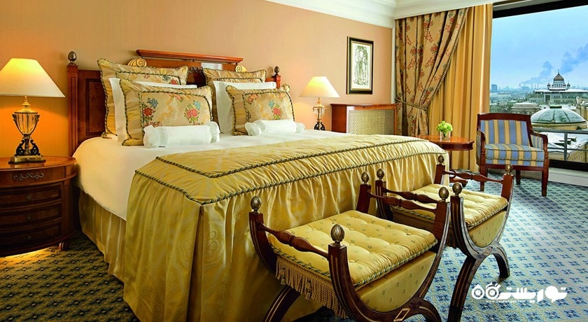نمای تخت بزرگ اتاق دلوکس