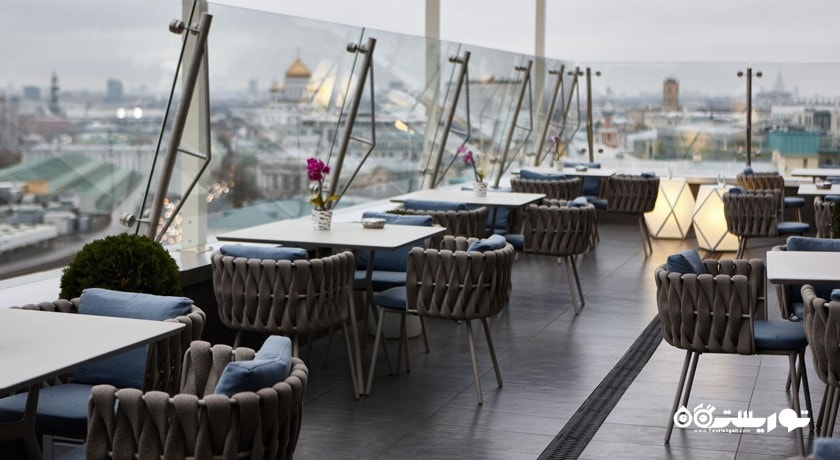 محوطه فضای باز لانج او تو