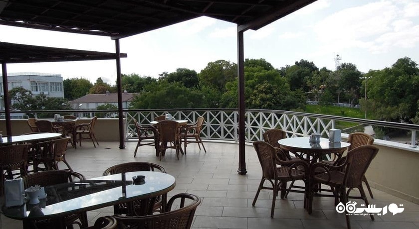 محوطه فضای باز رستوران هتل