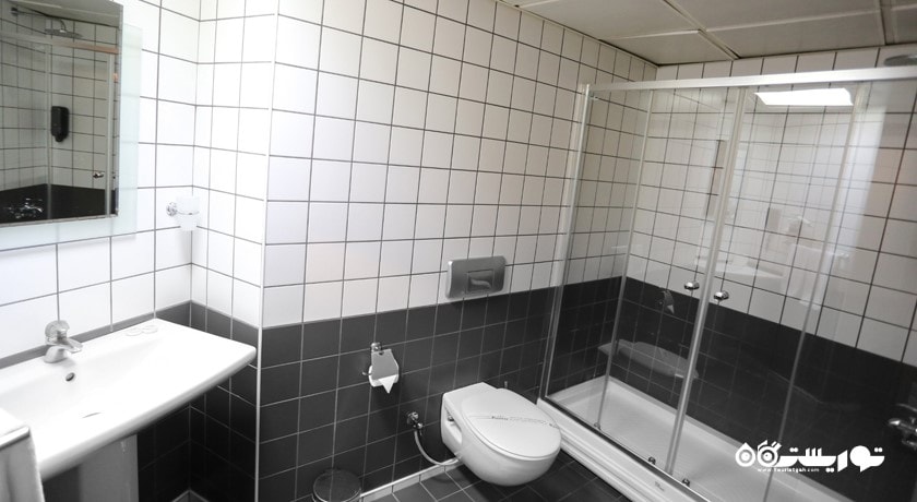 حمام و سرویس بهداشتی اتاق ها