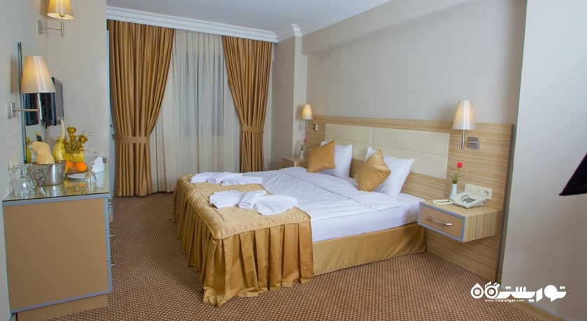 نمای تخت بزرگ اتاق استاندارد